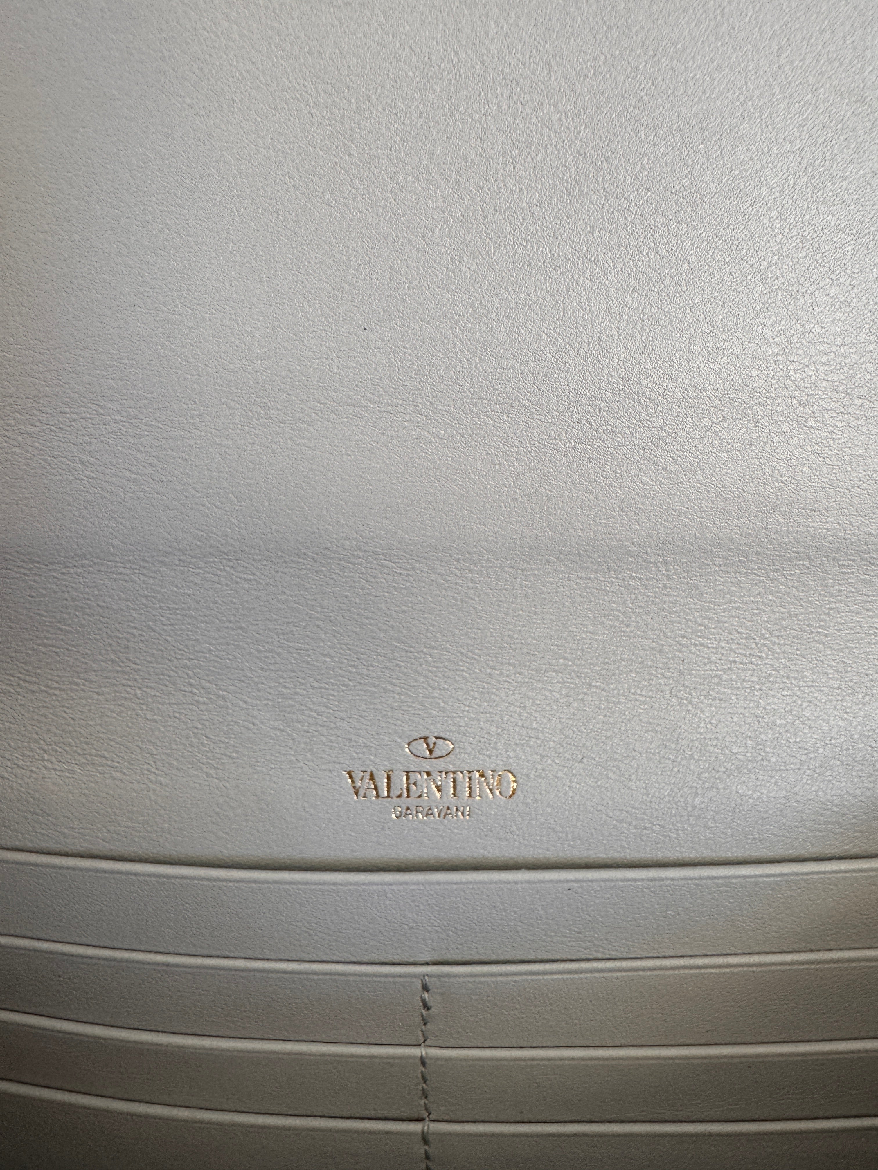 Preowned Valentino Garavani Rockstud Leather Clutch / Crossbody Bag