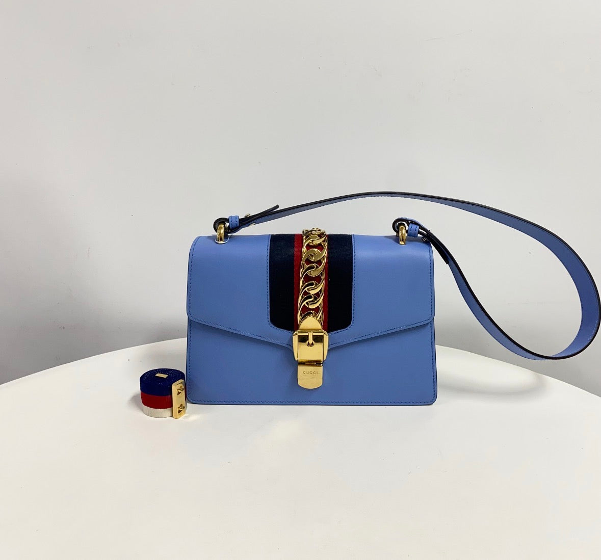 Preowned Gucci Sylvie Small Leather Shoulder Bag - Excellent Condition