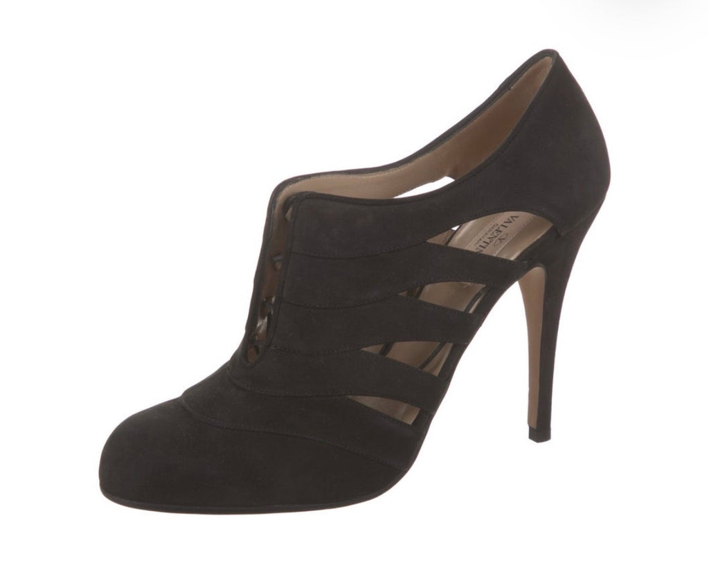 Preowned Valentino Garavani Black Suede Cutout Pumps – Size 39.5