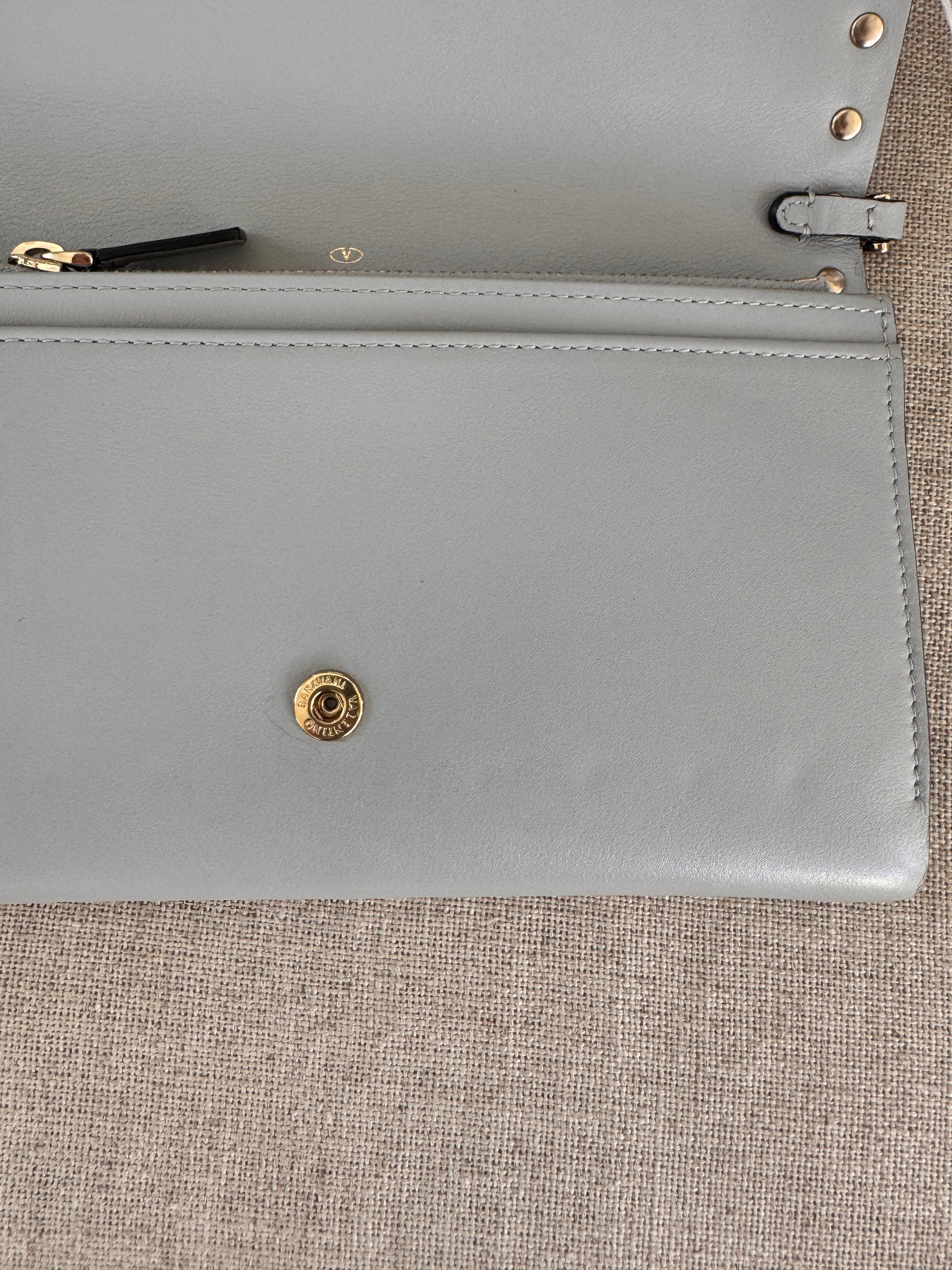 Preowned Valentino Garavani Rockstud Leather Clutch / Crossbody Bag
