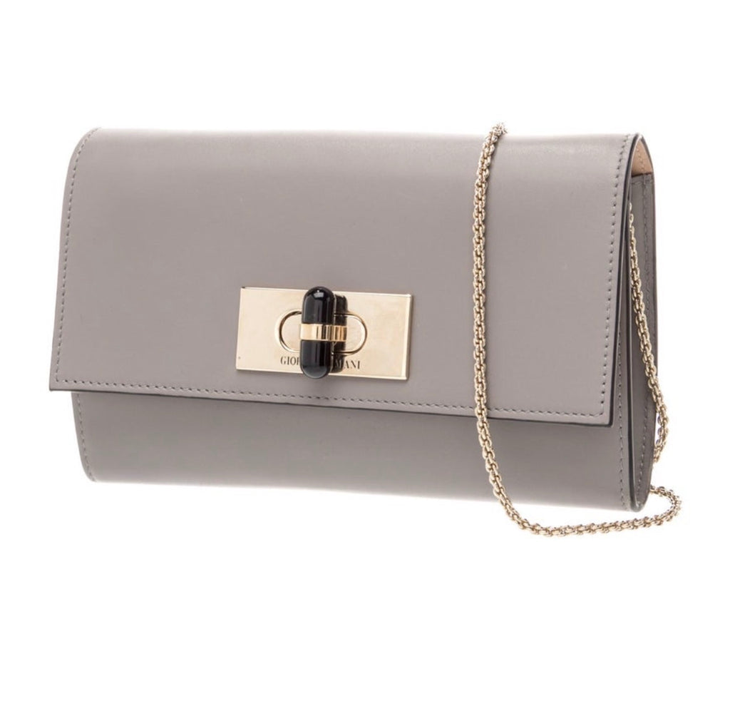 Preowned Giorgio Armani Gray Leather Chain Clutch

Excellent condition