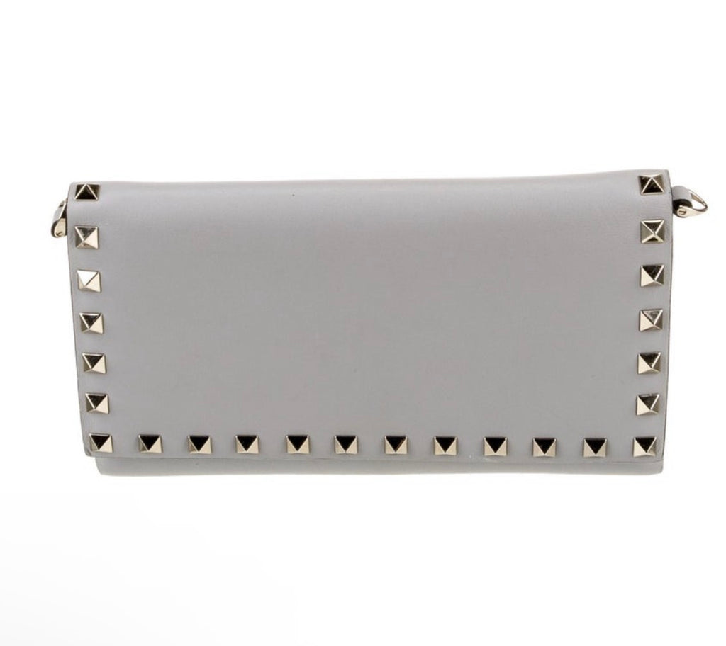 Preowned Valentino Garavani Rockstud Leather Clutch / Crossbody Bag