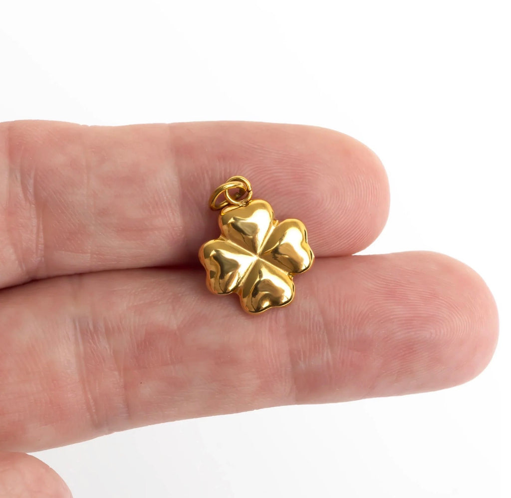 Clover charm - 18K gold plated